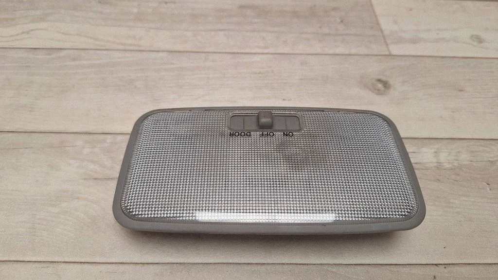 Front seat light – Toyota Yaris (2006-2011)