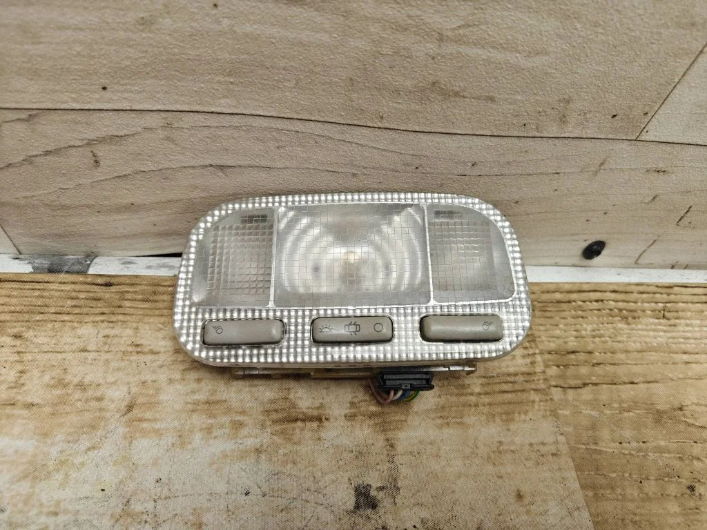 Front seat light 9680713880