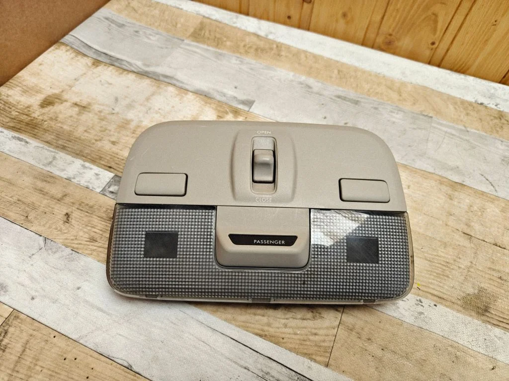 Front seat light VC12008