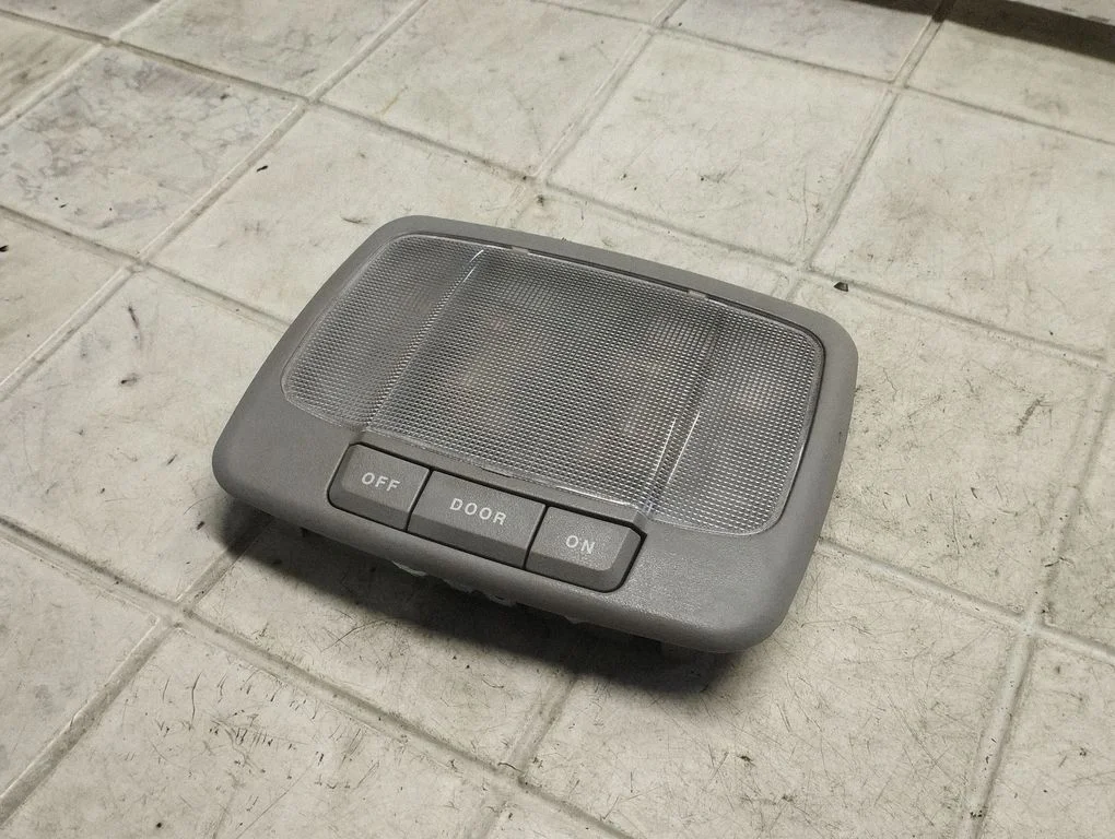 Rear seat light – Hyundai Santa Fe (2000-2006)
