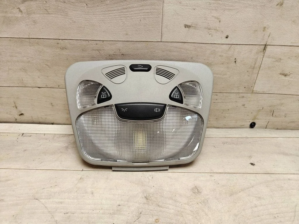 Front seat light A2038208201