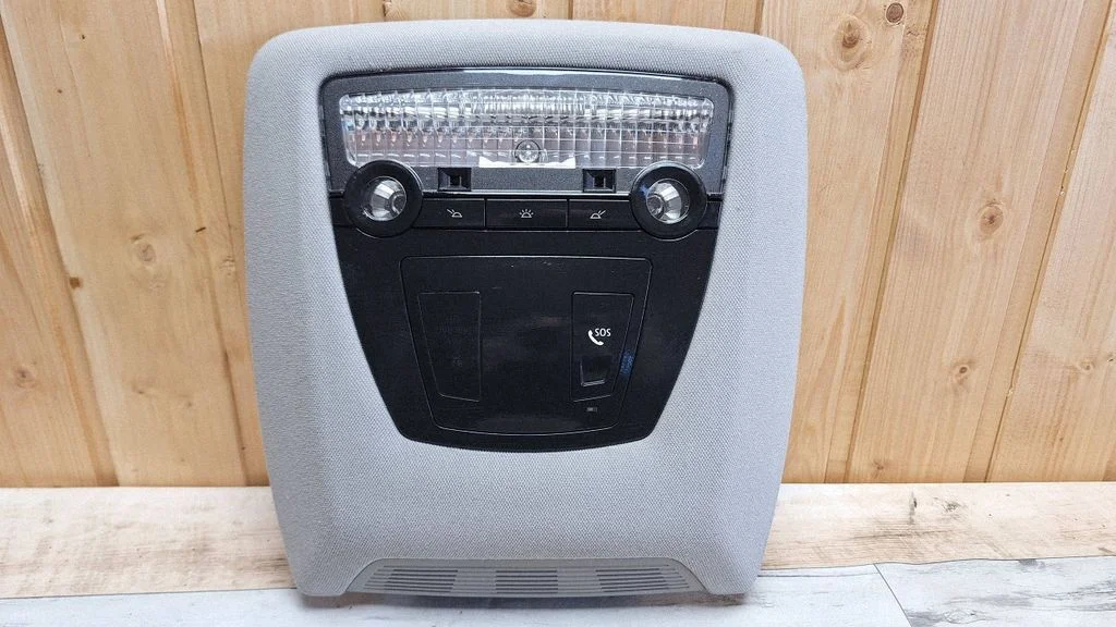 Front seat light – BMW 7 Series F01 F02 F03 F04 (2008-2016)