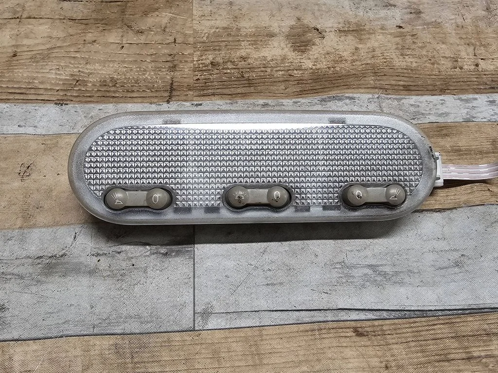 Front seat light 81463
