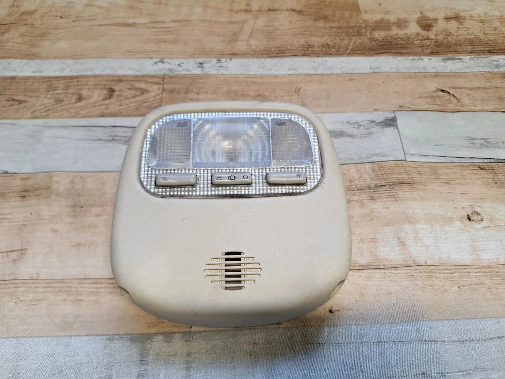 Front seat light – Citroen C4 I (2004-2010)