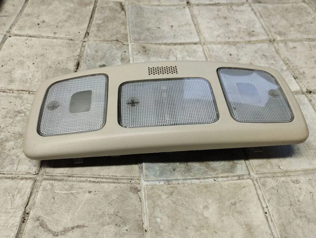 Front seat light 735316712S