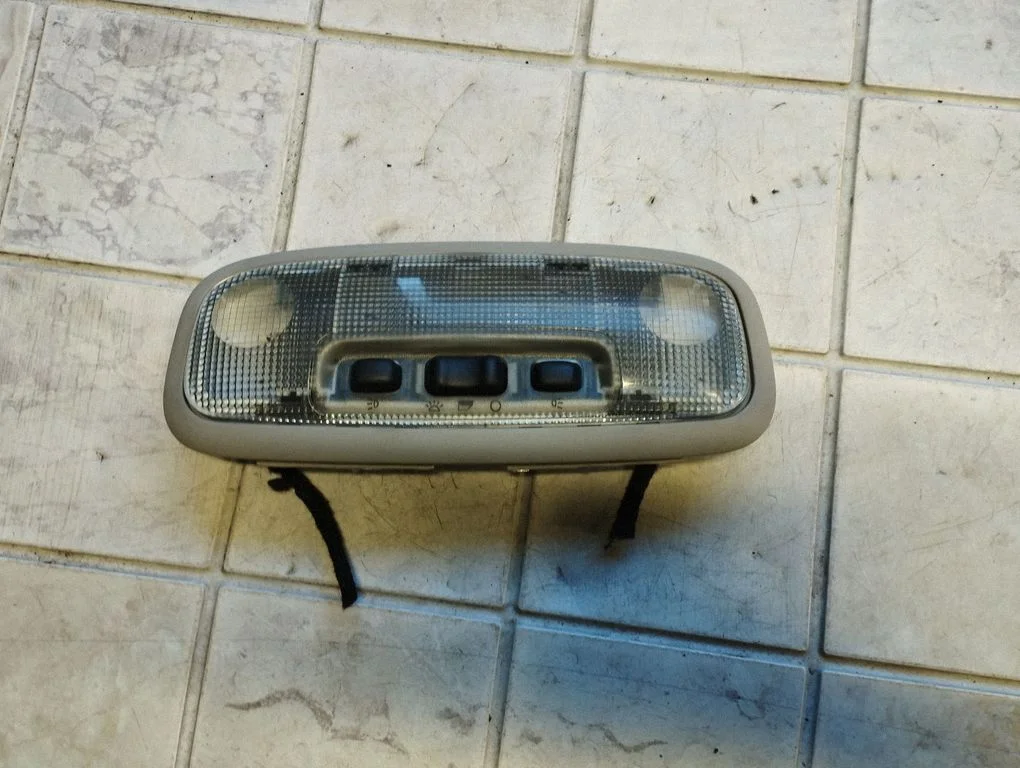 Front seat light 3S7A13K767