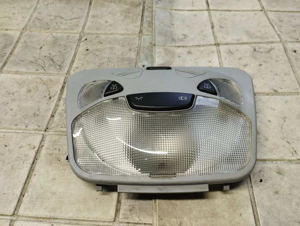 Front seat light – Mercedes-Benz C-Class W203 (2000-2007)