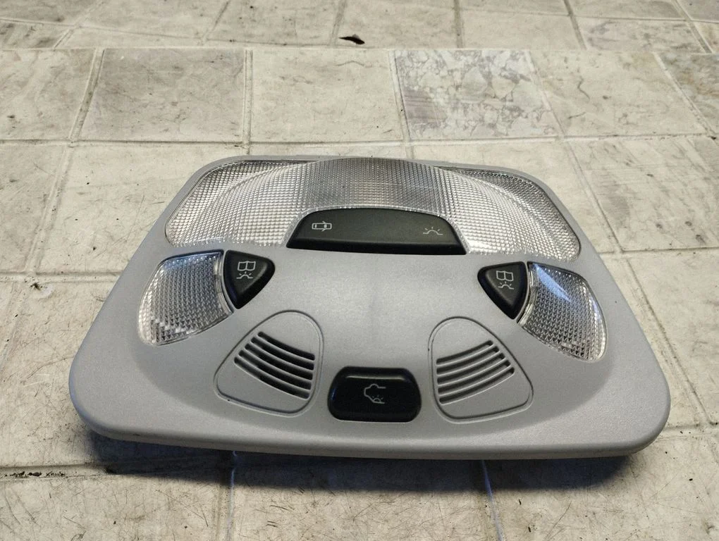 Front seat light – Mercedes-Benz C-Class W203 (2000-2007)
