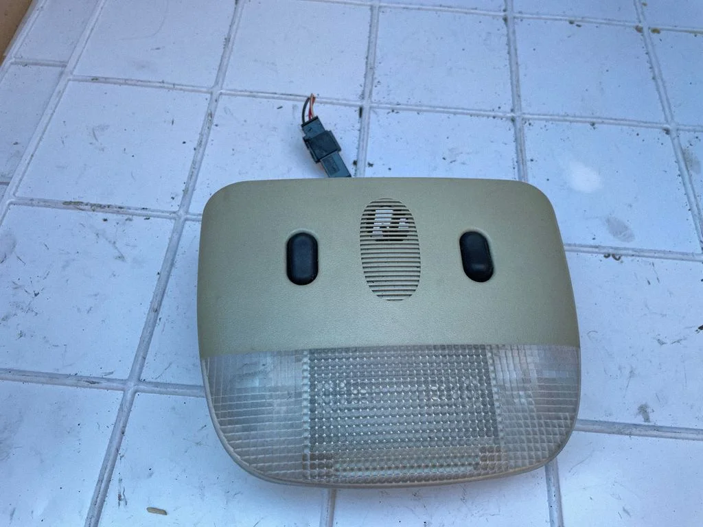 Front seat light – Saab 9-5 (2006-2010)
