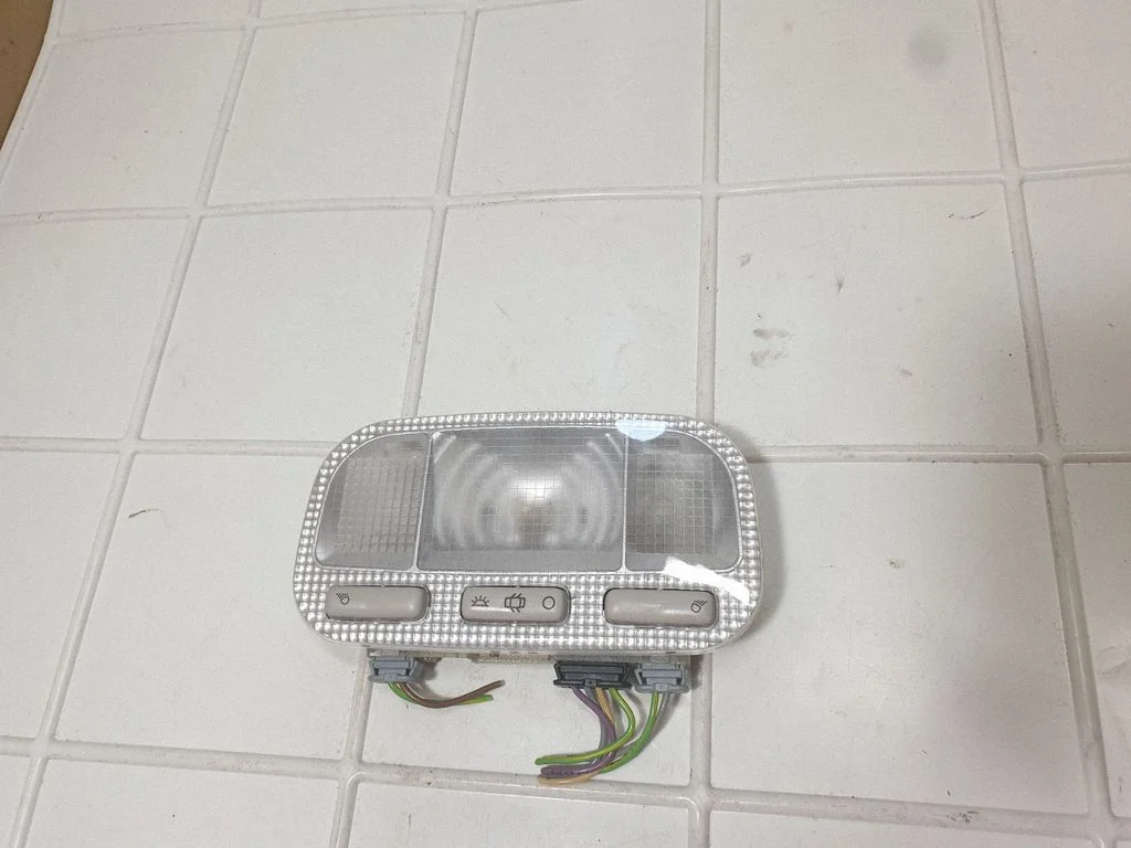 Front seat light 9680713880