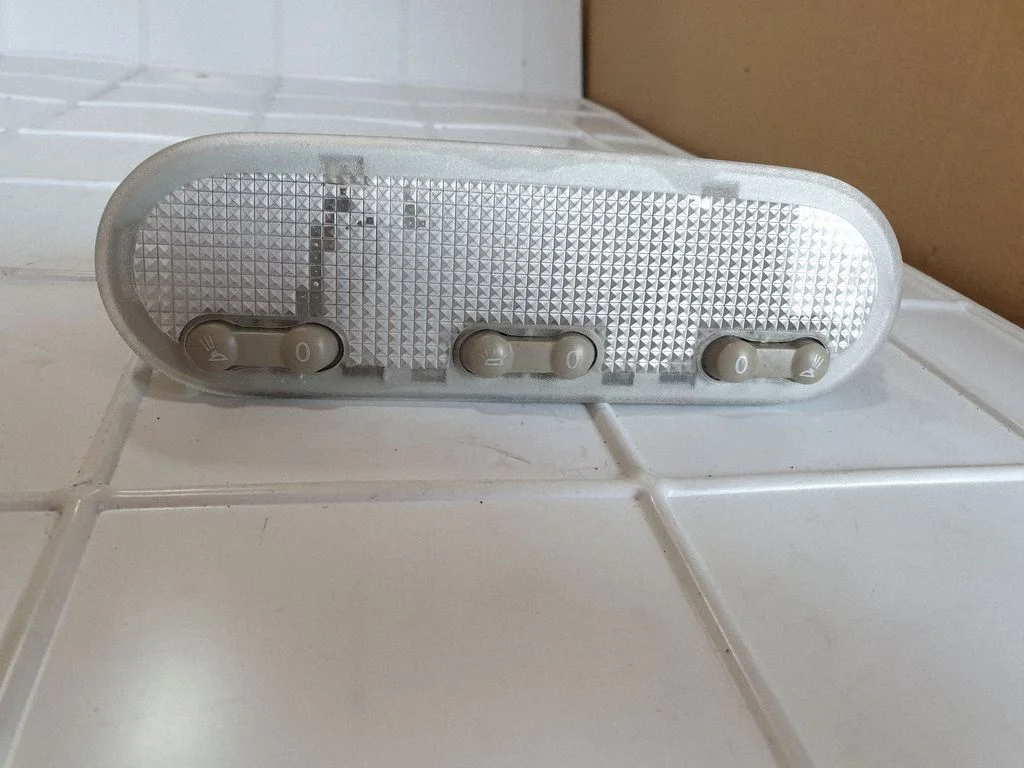 Front seat light 8200073234