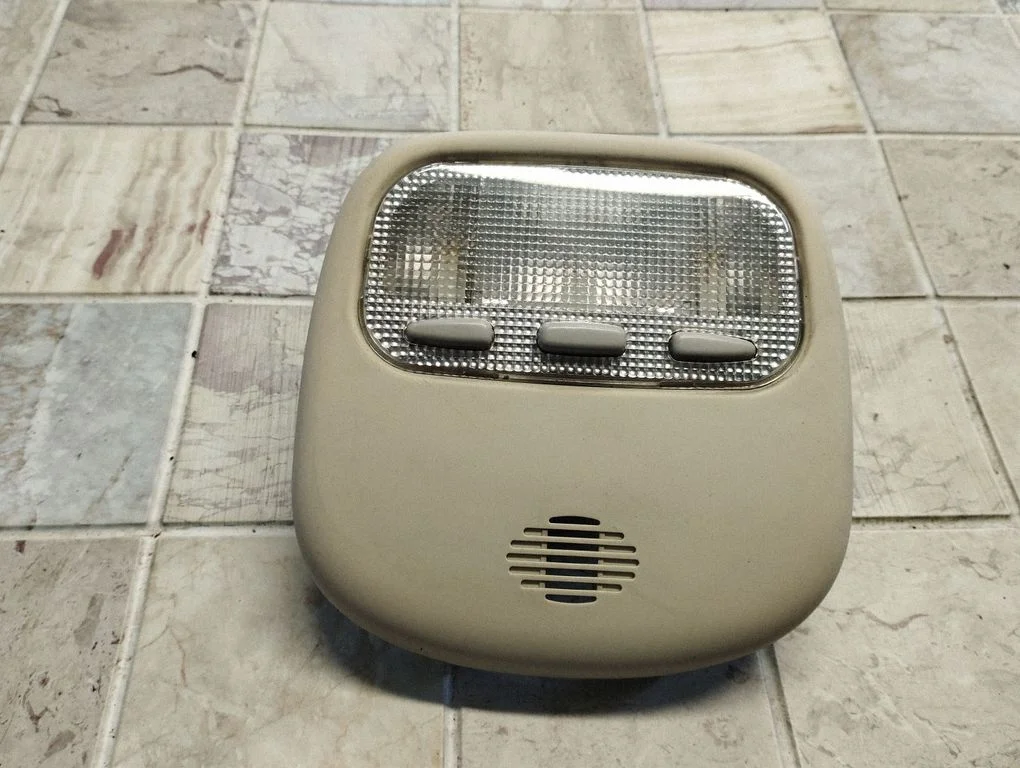 Front seat light – Citroen C4 I (2004-2010)