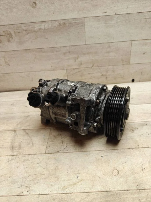 Air conditioning (A/C) compressor (pump) 5Q0816803D