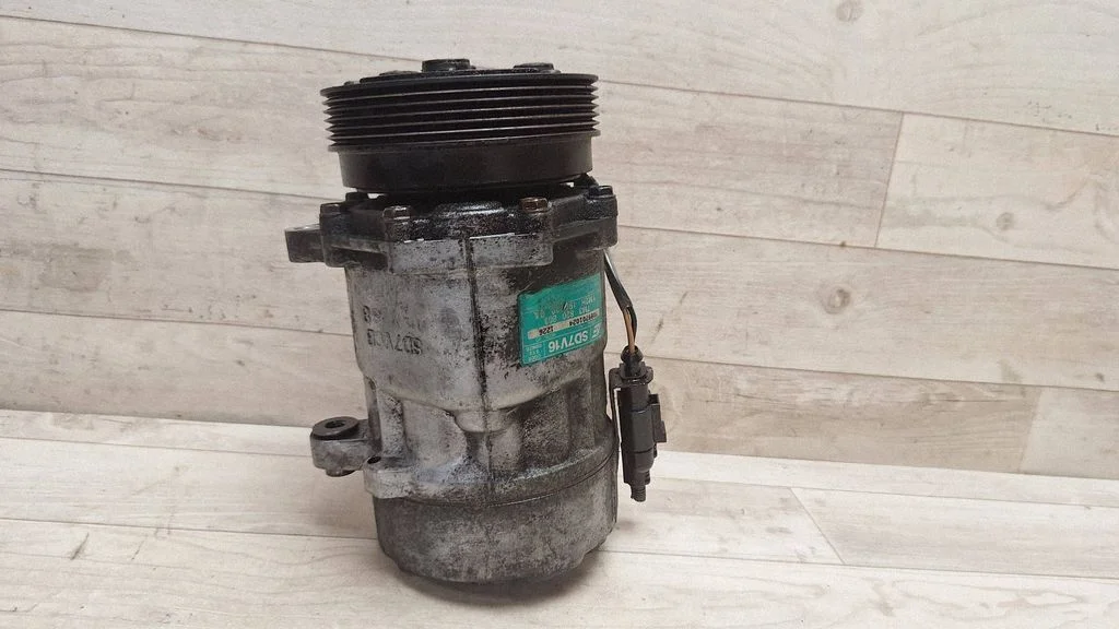 Air conditioning (A/C) compressor (pump) 7M3820803