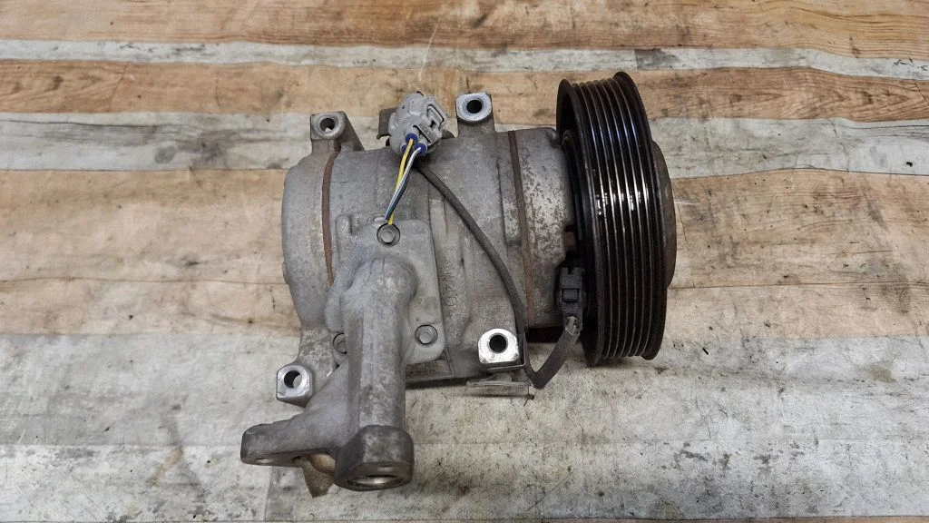 Air conditioning (A/C) compressor (pump) – Toyota Avensis T220 (2000-2003)