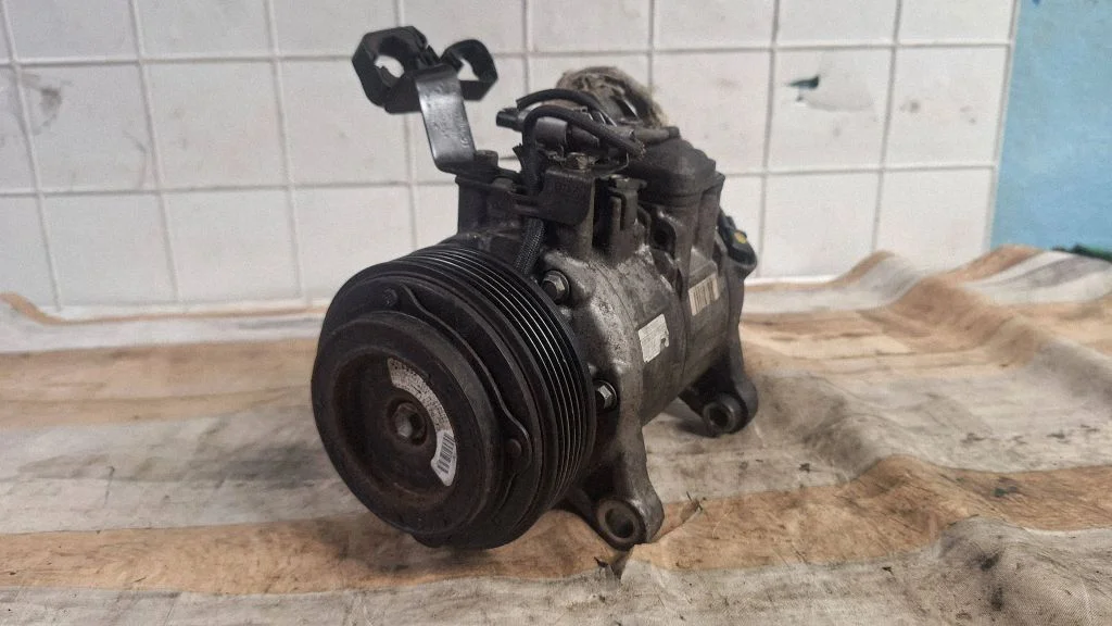 Air conditioning (A/C) compressor (pump) 9225703