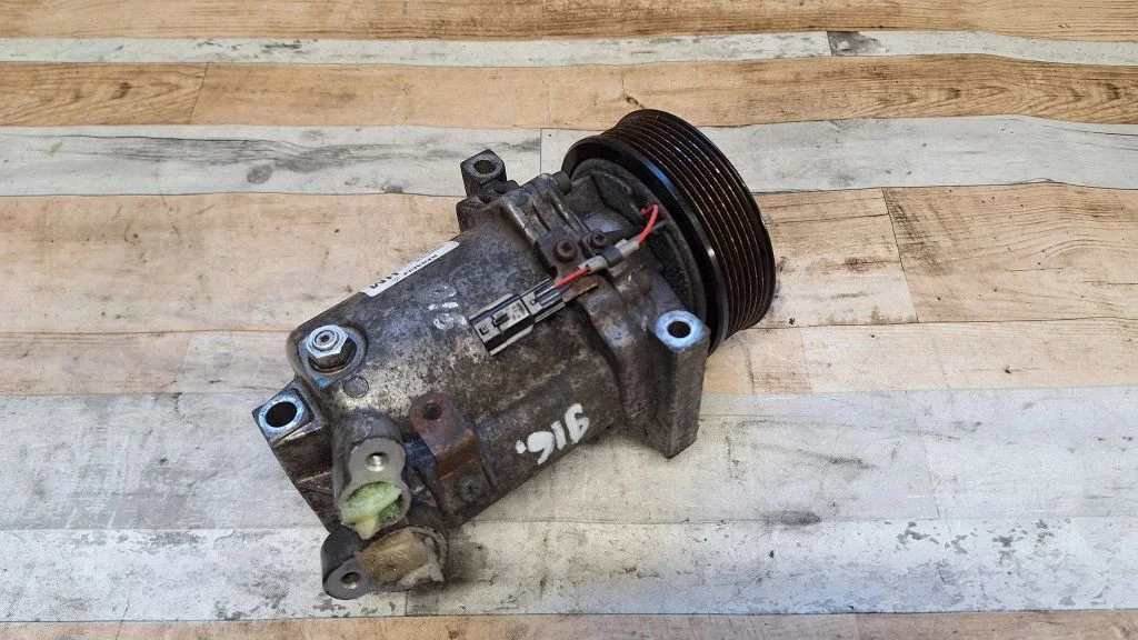 Air conditioning (A/C) compressor (pump) 926005727R