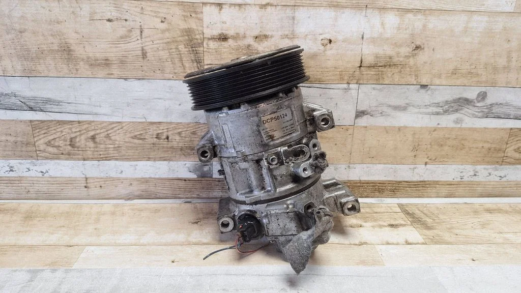 Air conditioning (A/C) compressor (pump) – Toyota Corolla Verso AR10 (2004-2009)