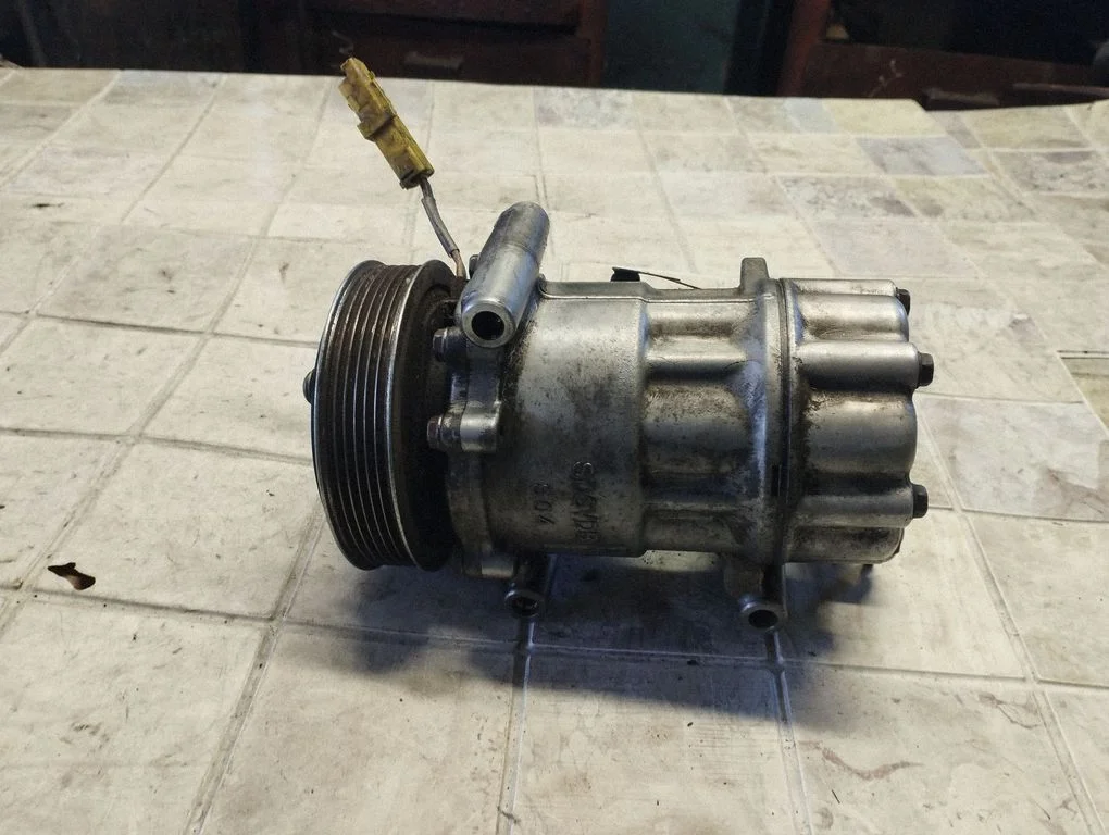 Air conditioning (A/C) compressor (pump) 3360009945