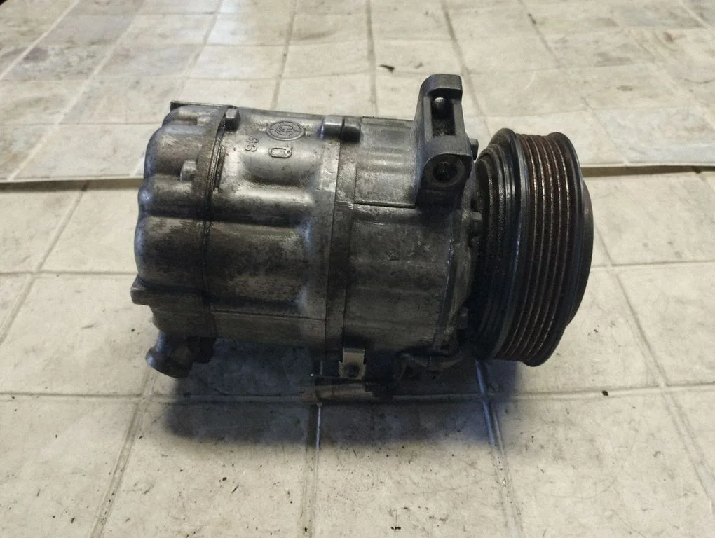 Kliimakompressor (pump) – Opel Signum (2003-2008)