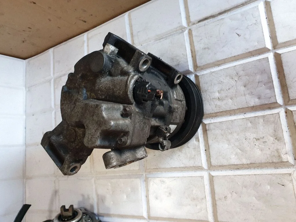 Air conditioning (A/C) compressor (pump) – Toyota Avensis T250 (2006-2009)