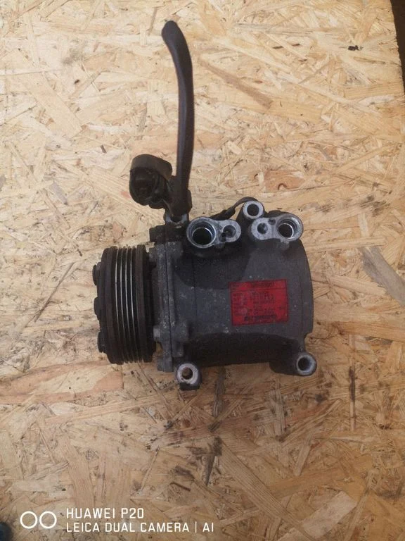 Air conditioning (A/C) compressor (pump) MR500007
