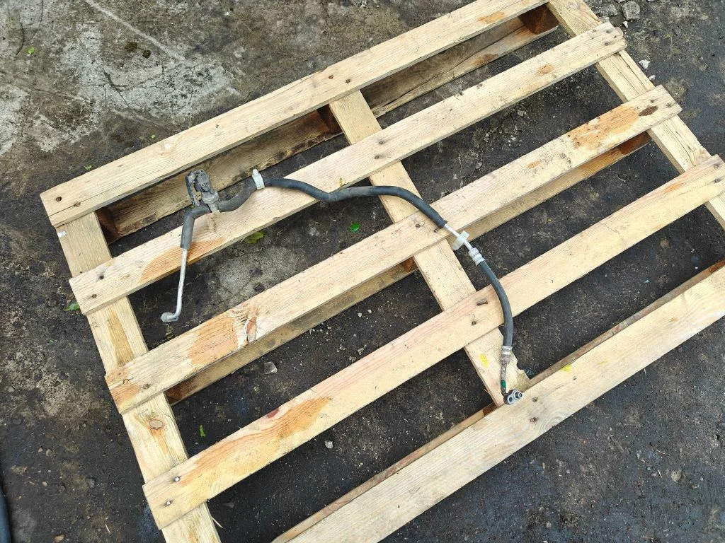 Air conditioning (A/C) pipe/hose