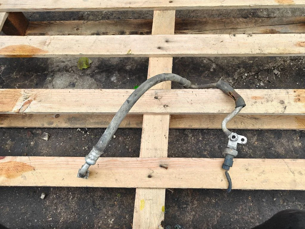Air conditioning (A/C) pipe/hose