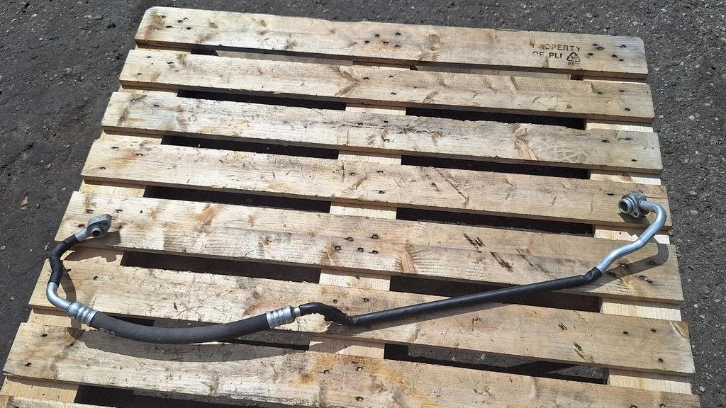 Air conditioning (A/C) pipe/hose