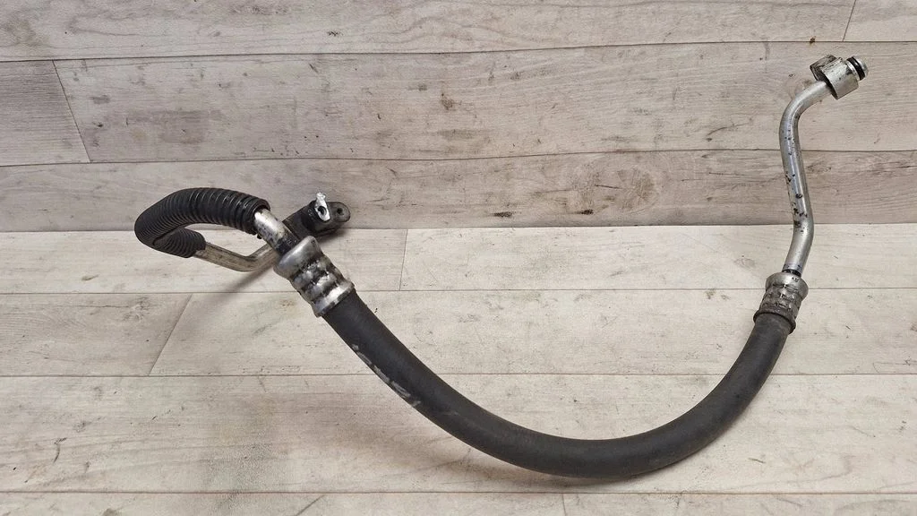 Air conditioning (A/C) pipe/hose