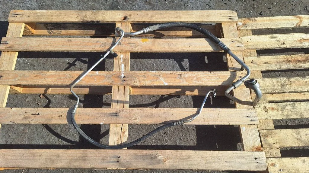 Air conditioning (A/C) pipe/hose