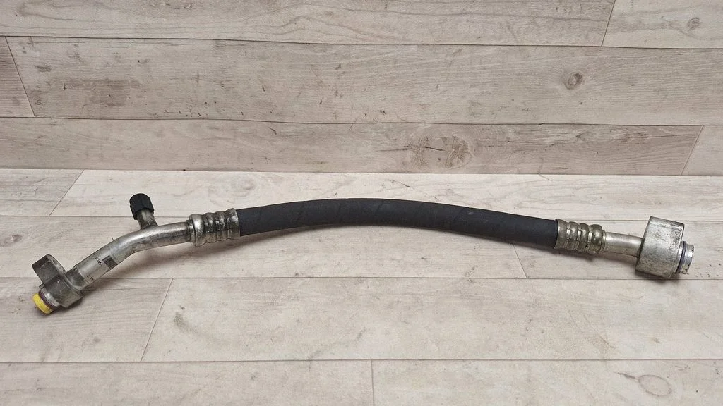 Przewody klimatyzacji 7L6820744T