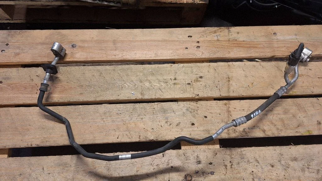Przewody klimatyzacji 7L0820741E