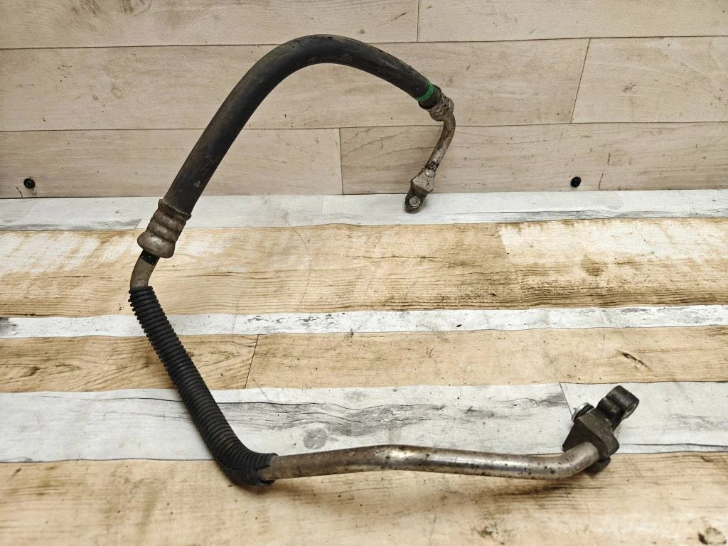 Air conditioning (A/C) pipe/hose
