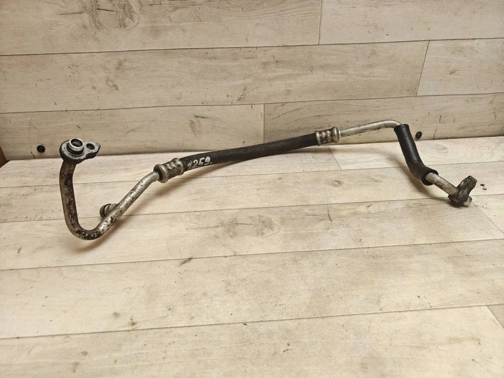 Air conditioning (A/C) pipe/hose