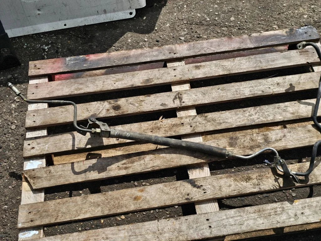 Air conditioning (A/C) pipe/hose