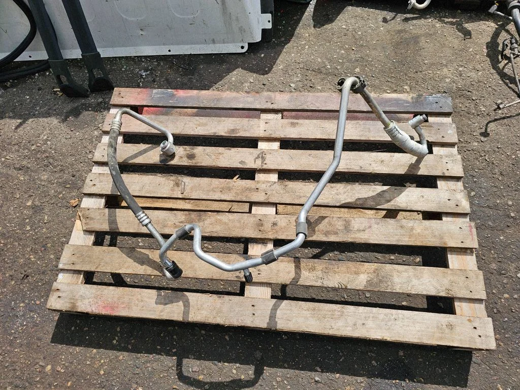 Przewody klimatyzacji 3C0820743BQ