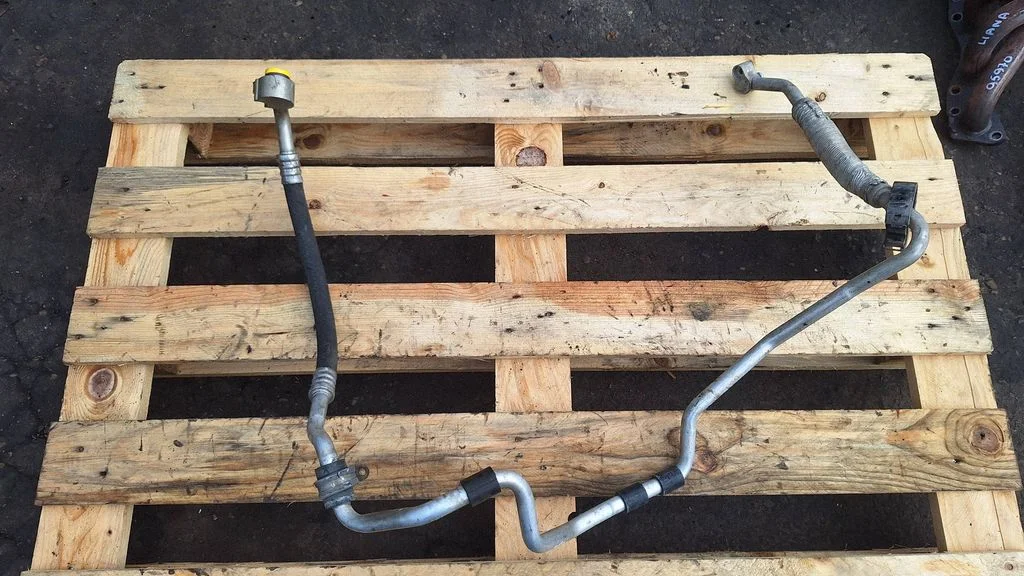 Air conditioning (A/C) pipe/hose – Volkswagen Jetta V (2005-2010)