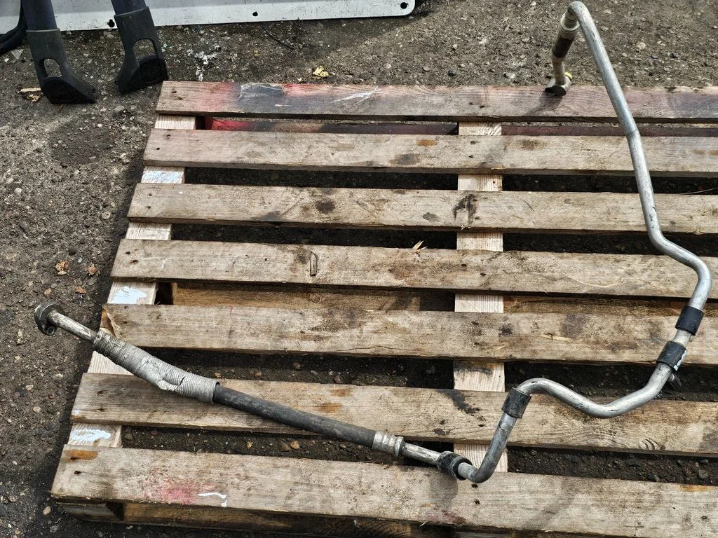 Air conditioning (A/C) pipe/hose