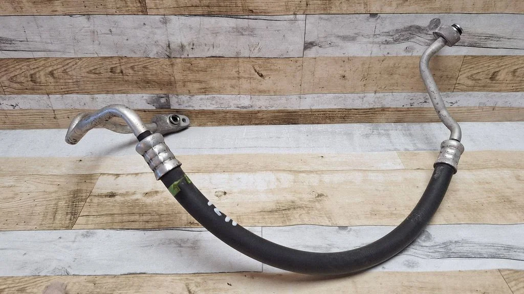 Air conditioning (A/C) pipe/hose