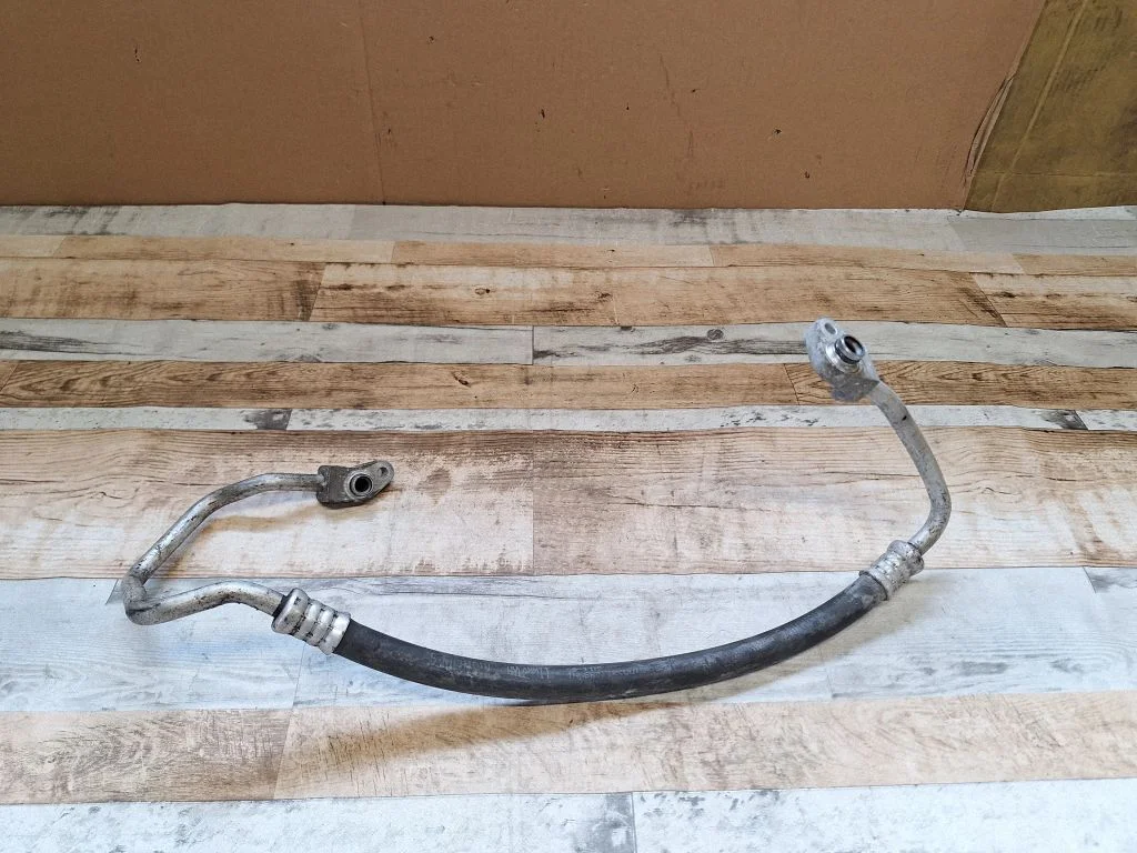 Air conditioning (A/C) pipe/hose