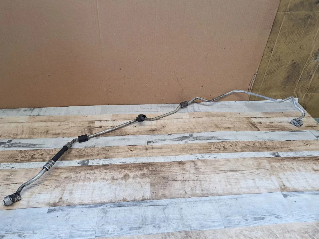 Air conditioning (A/C) pipe/hose – BMW 7 Series F01 F02 F03 F04 (2008-2016)