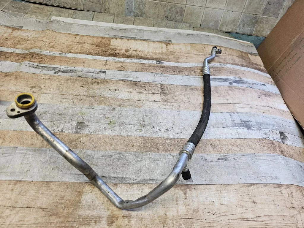 Air conditioning (A/C) pipe/hose 52529410