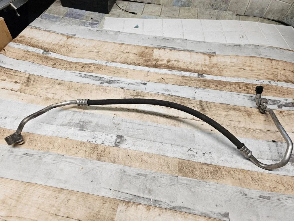 Air conditioning (A/C) pipe/hose 52529410
