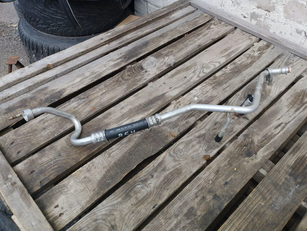Air conditioning (A/C) pipe/hose