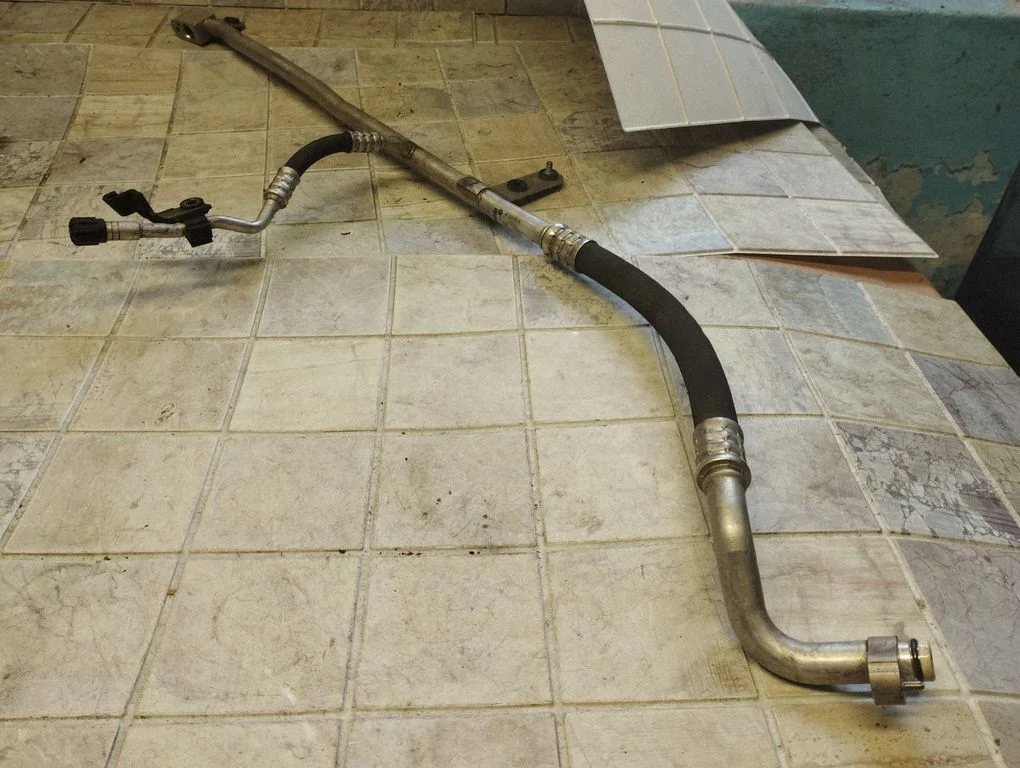 Air conditioning (A/C) pipe/hose 912000506