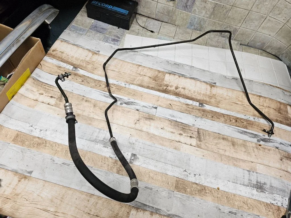 Air conditioning (A/C) pipe/hose T963