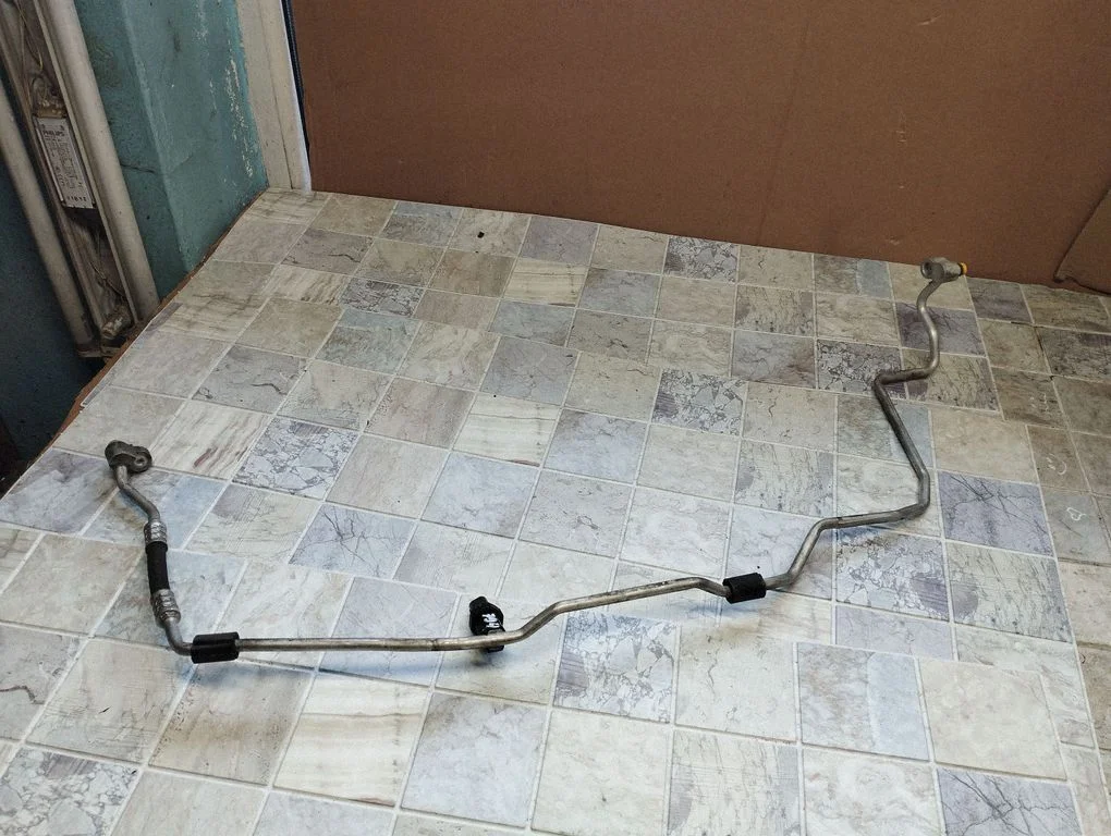 Air conditioning (A/C) pipe/hose 912000305