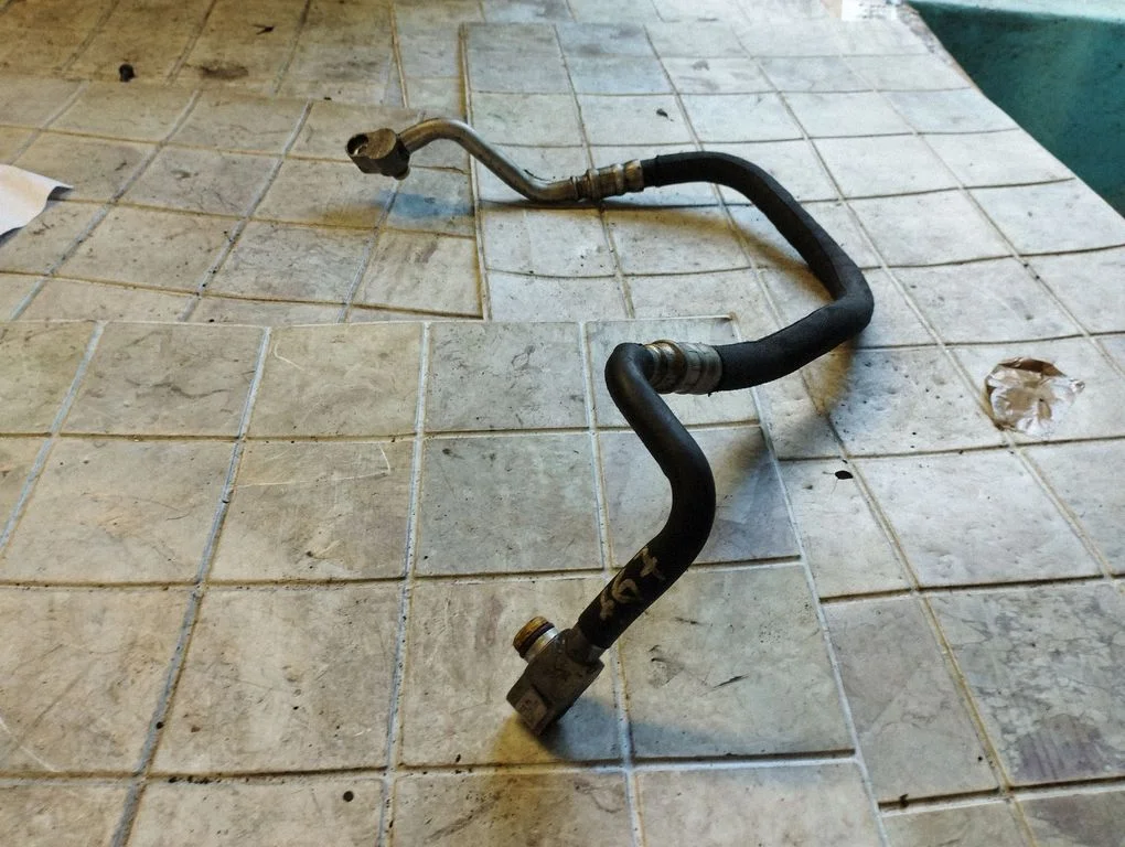 Air conditioning (A/C) pipe/hose – Audi A6 Allroad C6 (2006-2011)