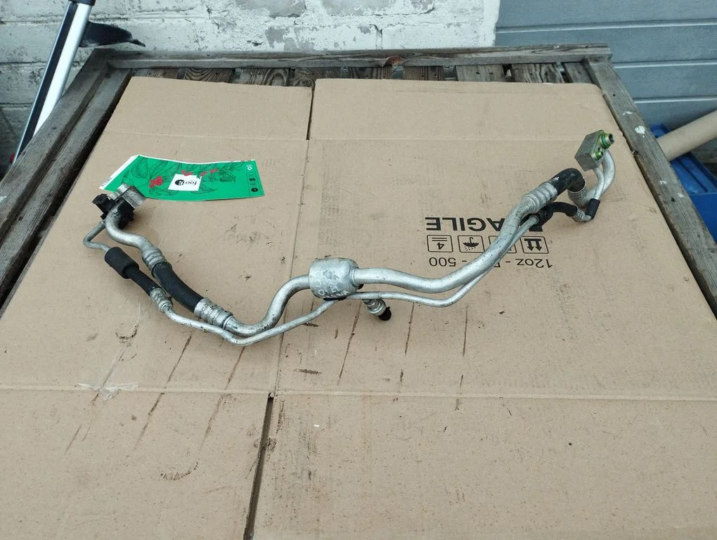 Air conditioning (A/C) pipe/hose
